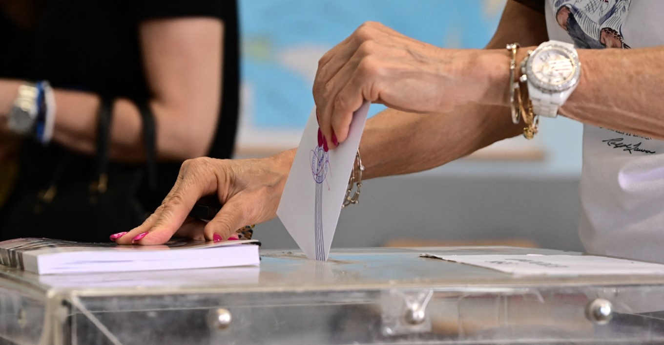 Ανεβαίνει στο 29,4% η ΝΔ, ενισχύεται και η ΕΛΑΣ του Τσίπρα